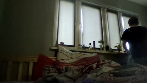 Snapshot of filipek757 chatting on April 2, 8:12 am filipek757 online show from April 2, 8:12 am