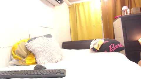 Snapshot of filipina_sweety chatting on October 14, 10:16 am stephanie online show from October 14, 10:16 am