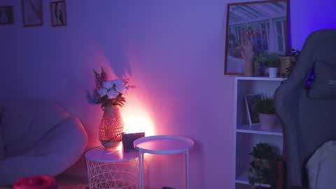 Snapshot of filipinaadams chatting on December 7, 8:22 am cap and Lana  online show from December 7, 8:22 am