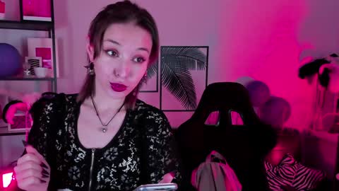 Snapshot of filipinaadams chatting on December 18, 8:31 am cap and Lana  online show from December 18, 8:31 am