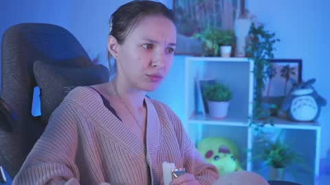 Snapshot of filipinaadams chatting on January 10, 8:07 am cap and Lana  online show from January 10, 8:07 am