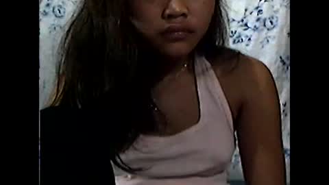 filipinagirl_18 online show from April 22, 9:27 pm