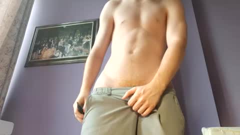 Snapshot of fillipsondon chatting on December 21, 8:43 am Whitechocolate online show from December 21, 8:43 am