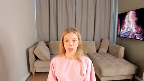 Anny online show from March 7, 8:11 am