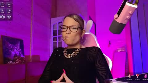 Lady online show from June 6, 5:39 pm