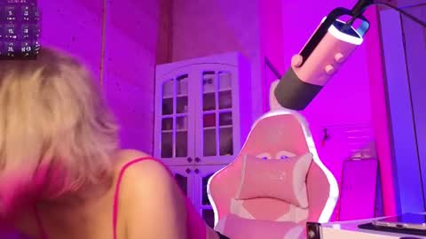 Lady online show from June 13, 5:22 pm