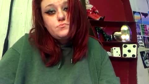 Snapshot of findommefoxi chatting on January 20, 12:36 am findommefoxi online show from January 20, 12:36 am