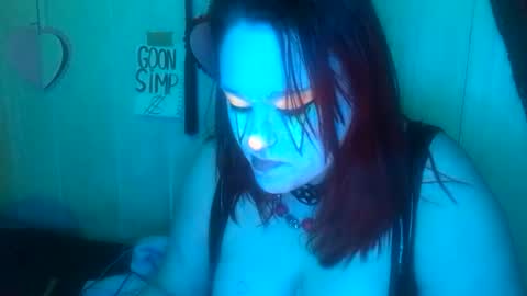 Snapshot of findommefoxi chatting on February 1, 12:05 pm findommefoxi online show from February 1, 12:05 pm