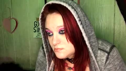 Snapshot of findommefoxi chatting on February 2, 1:34 am findommefoxi online show from February 2, 1:34 am