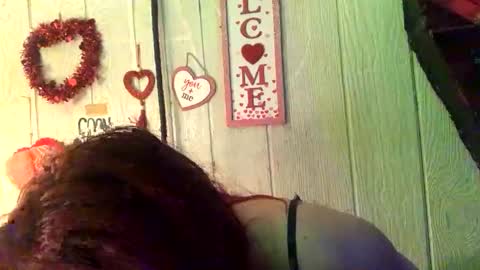 Snapshot of findommefoxi chatting on February 15, 3:31 am findommefoxi online show from February 15, 3:31 am
