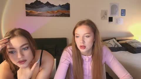 Snapshot of findweyout chatting on March 20, 1:16 pm findweyout online show from March 20, 1:16 pm