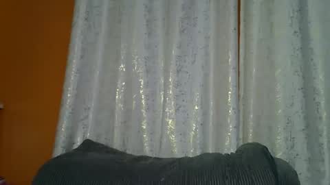 Snapshot of fine_queen12 chatting on May 13, 10:34 am fine_queen12 online show from May 13, 10:34 am