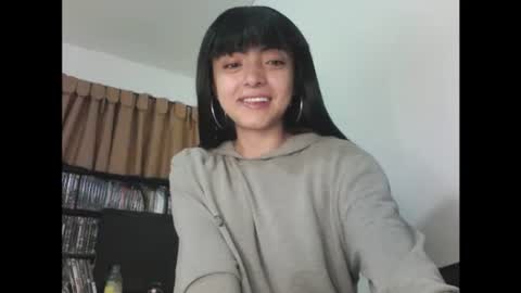 Snapshot of finnky1 chatting on April 3, 2:53 am finnky1 online show from April 3, 2:53 am