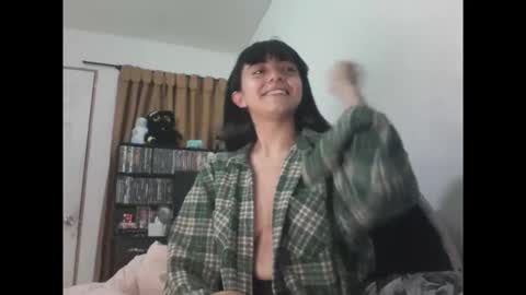 Snapshot of finnky1 chatting on May 6, 5:35 am finnky1 online show from May 6, 5:35 am