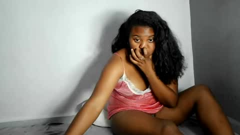 Snapshot of fiona_00 chatting on June 12, 5:23 pm fiona_00 online show from June 12, 5:23 pm