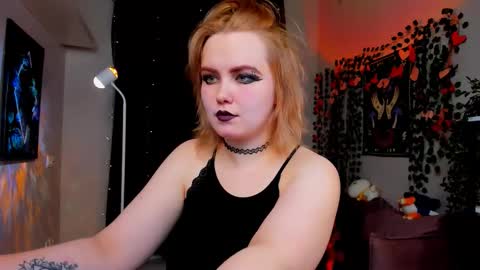 Snapshot of fionaxrider chatting on February 24, 10:41 pm Fiona online show from February 24, 10:41 pm