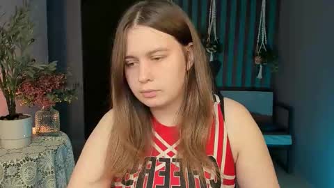 Snapshot of fioramarmoris chatting on September 30, 1:27 pm fiora online show from September 30, 1:27 pm