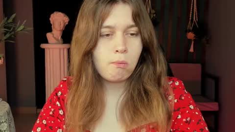 Snapshot of fioramarmoris chatting on November 3, 5:20 am fiora online show from November 3, 5:20 am