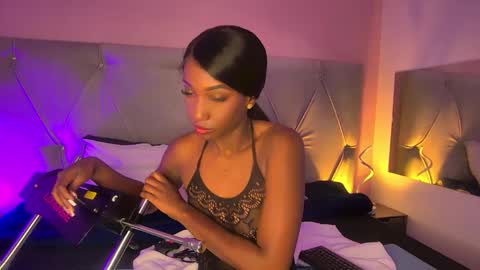 Snapshot of fiorelalenin chatting on September 27, 1:49 pm Fiorela Lenin online show from September 27, 1:49 pm