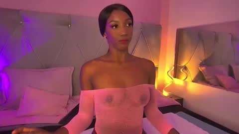 Snapshot of fiorelalenin chatting on October 1, 6:47 pm Fiorela Lenin online show from October 1, 6:47 pm