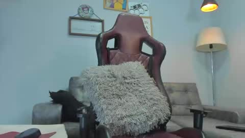 fire_boy69 online show from December 4, 1:53 pm