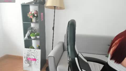 fire_emily online show from June 21, 1:19 am