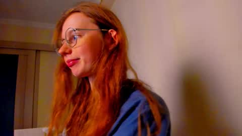 fire_luna online show from November 23, 5:02 pm