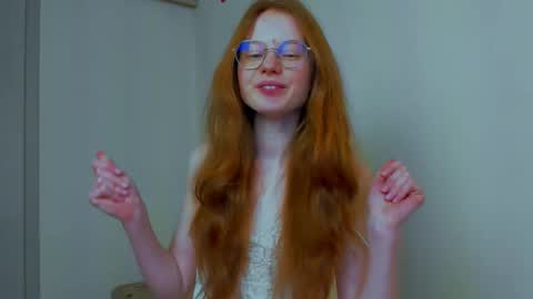 fire_luna online show from March 5, 5:25 am