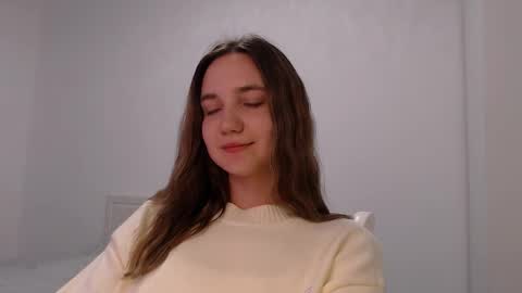 fireflies_fly_ online show from September 23, 7:17 pm