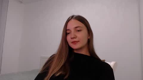 fireflies_fly_ online show from September 24, 7:39 pm