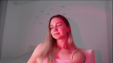 fireflies_fly_ online show from July 18, 8:12 pm