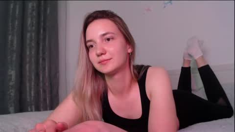 fireflies_fly_ online show from July 24, 8:18 pm