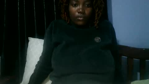 firegal02 online show from June 19, 2:38 am