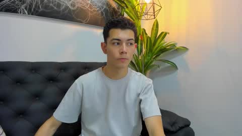 Nicolas online show from March 13, 8:26 pm