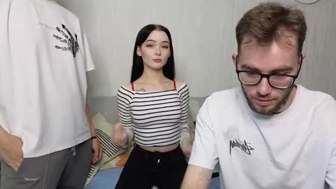 Snapshot of first_day_ chatting on September 16, 9:43 am ALICESTEVEVECTOR pvt open online show from September 16, 9:43 am