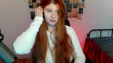 Snapshot of first_instinct chatting on March 28, 11:21 am first_instinct online show from March 28, 11:21 am