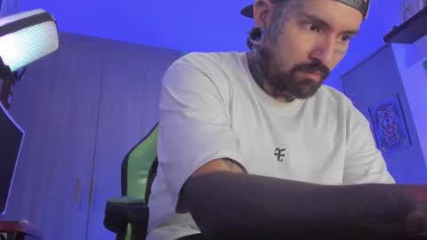 fisherrman666 online show from November 13, 2:21 am