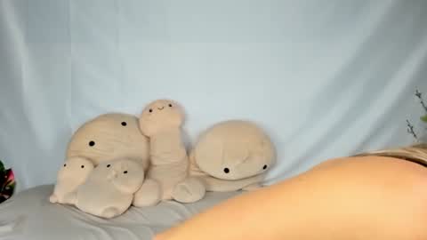 Megan NEW twitter fit amer girl online show from October 2, 7:54 pm