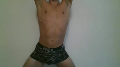 Snapshot of fit_guy997 chatting on October 28, 12:30 pm fit_guy997 online show from October 28, 12:30 pm