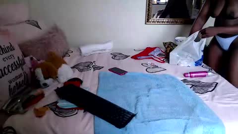 fitblair66_ online show from January 2, 1:08 pm