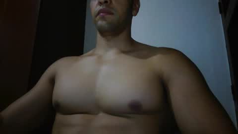 fitchestabs_69 online show from May 20, 8:59 pm