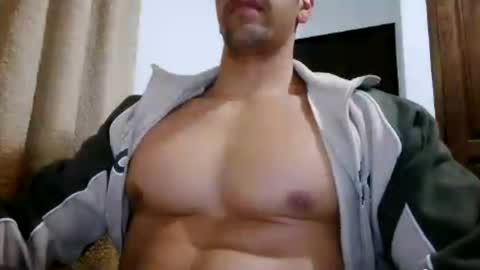 fitchestabs_69 online show from August 8, 3:08 am