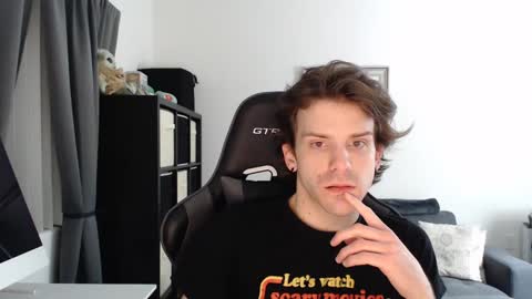 Snapshot of fitcomputerguy chatting on January 25, 8:53 am ComputerGuy online show from January 25, 8:53 am