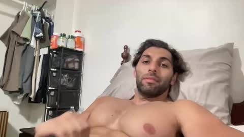 fitcurvyman4fun_69 online show from May 1, 5:17 pm