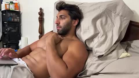 fitcurvyman4fun_69 online show from May 27, 5:21 pm