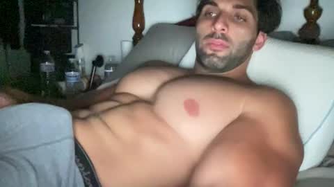 fitcurvyman4fun_69 online show from June 9, 3:40 am