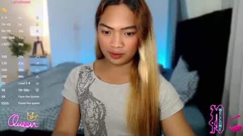 Snapshot of fitfemme_anna chatting on March 16, 6:17 am fitfemme_anna online show from March 16, 6:17 am