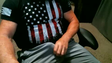 Snapshot of fitguy40 chatting on September 28, 3:23 am fitguy40 online show from September 28, 3:23 am