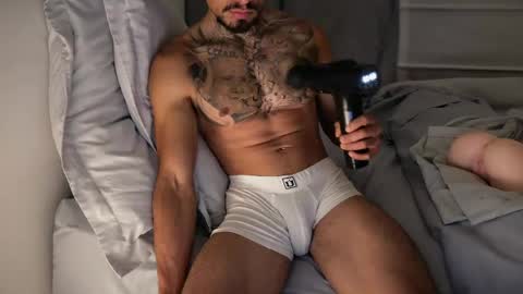 fitjacques online show from June 7, 2:27 am
