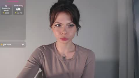 fitmila online show from July 25, 8:28 pm